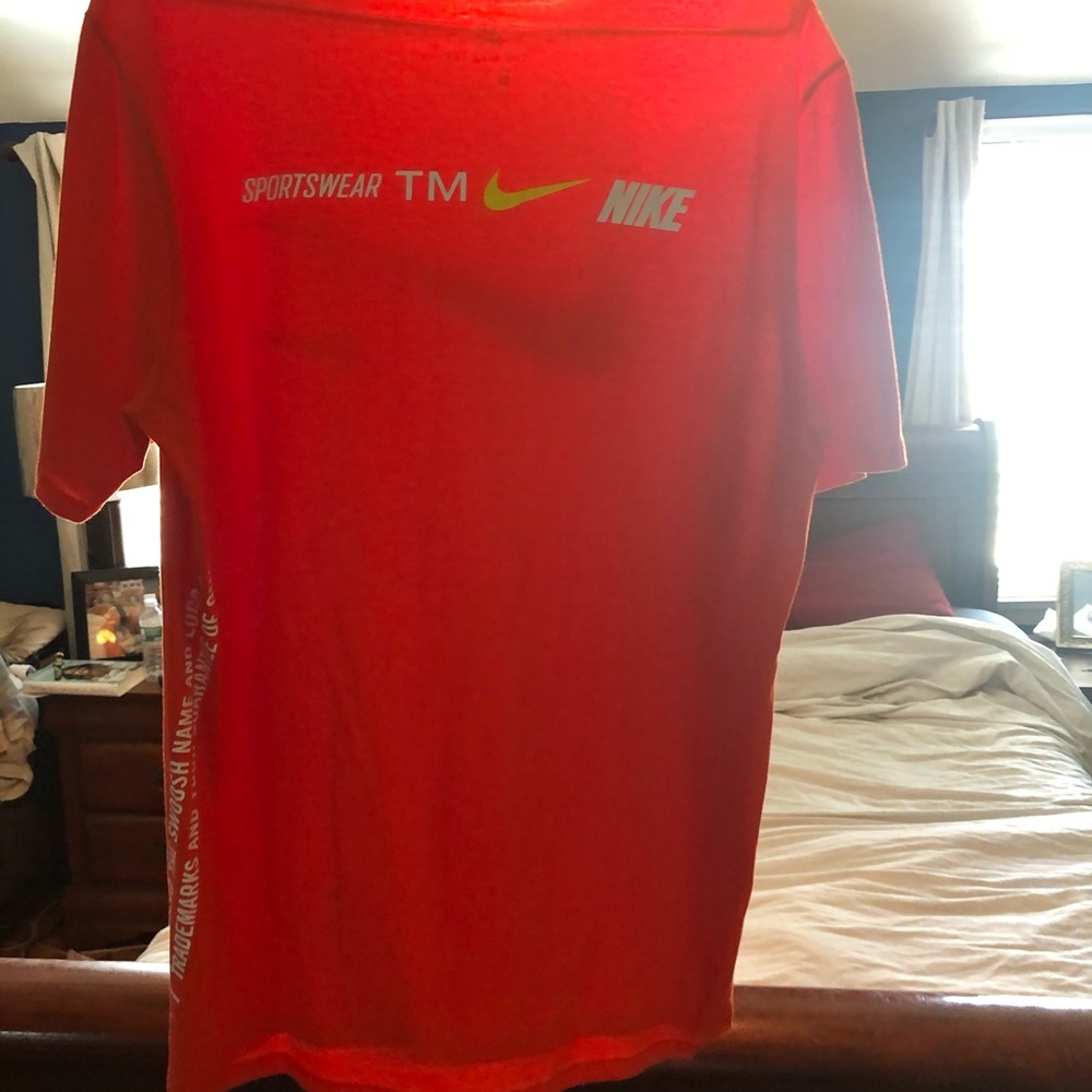Nike Tee - Picture 2 of 2